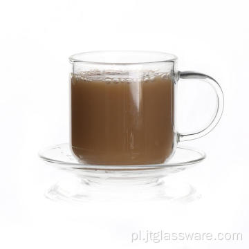 jednościenna mała szklana filiżanka do herbaty ze spodkiem